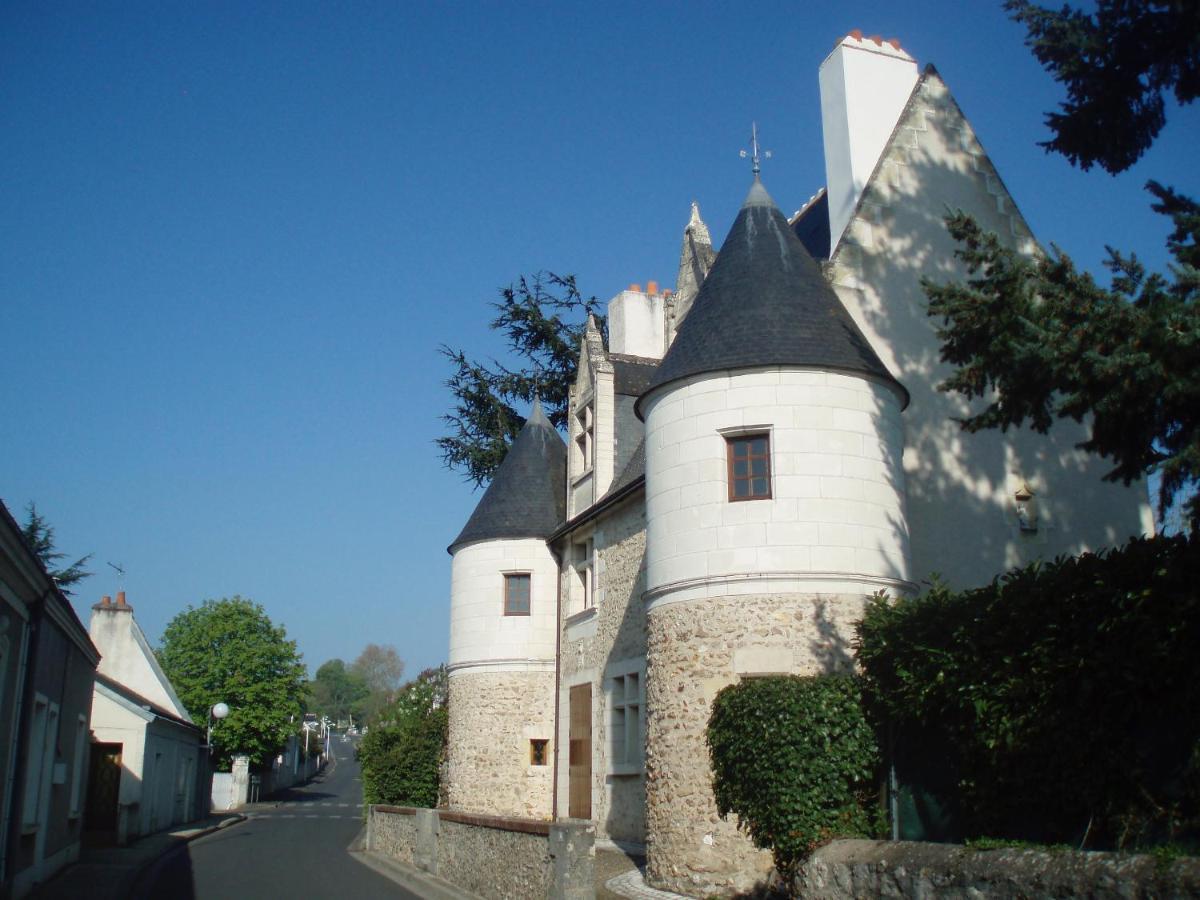 Hotel Manoir Du Rouvre Mettray Exterior foto